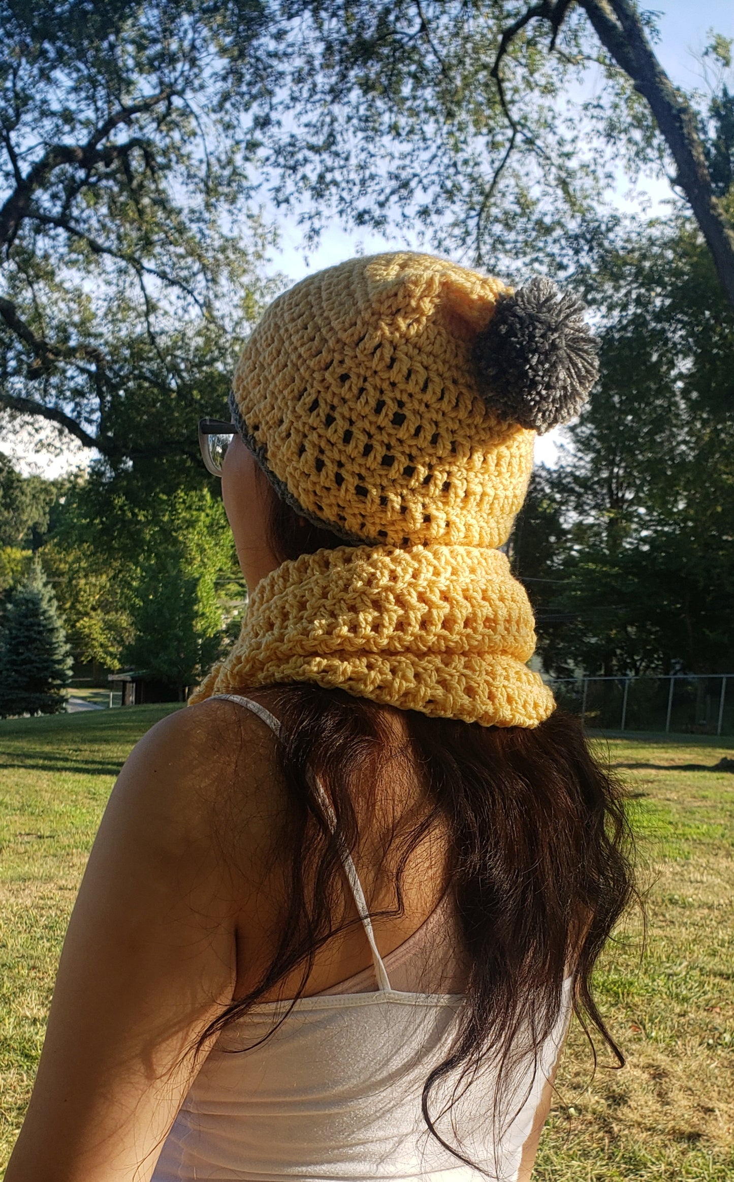 Yellow & Grey Hat/Scarf Set