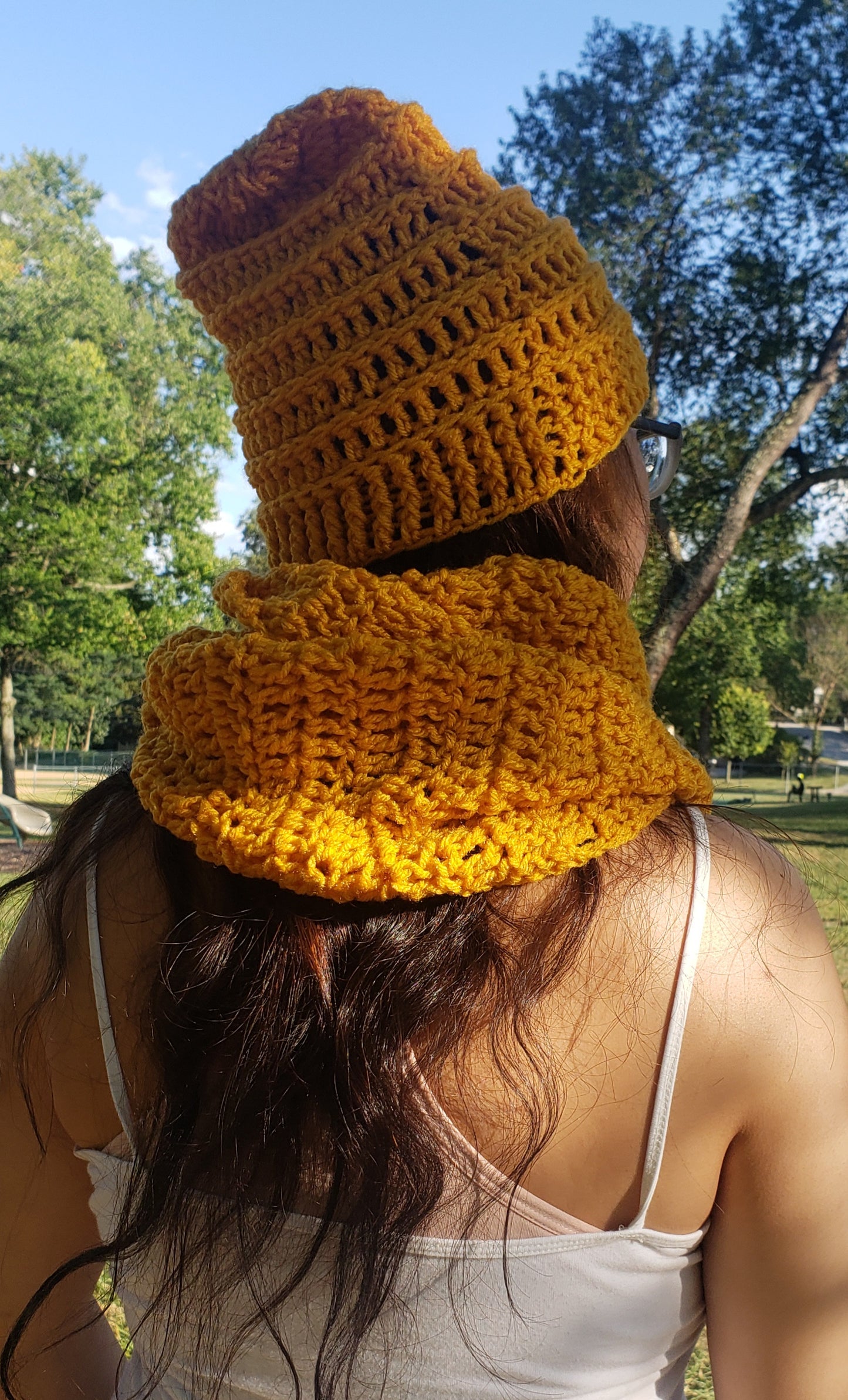 Gold Hat/Scarf Set