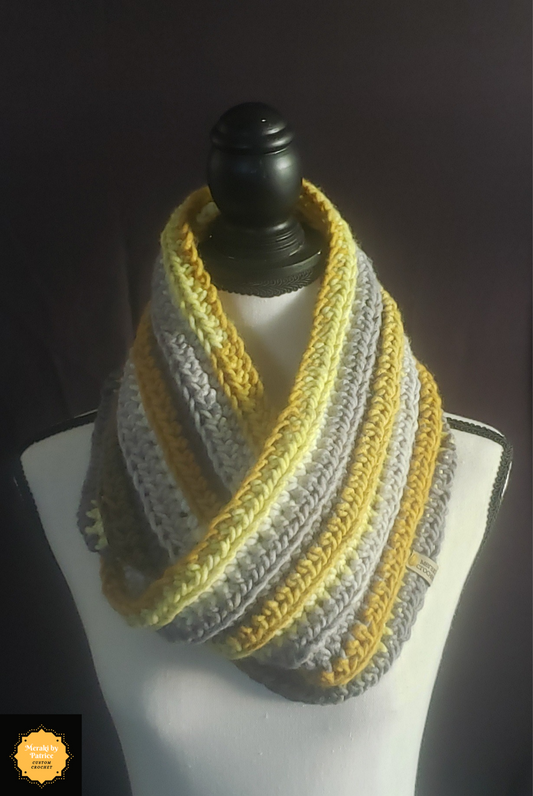 Chunky Neutral Infinity Scarf